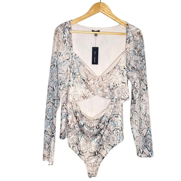 ✨NWT AFRM X Nordstrom Blue Tan Snake Reptile Skin Cutout Thong Bodysuit Size XL - Picture 2 of 9